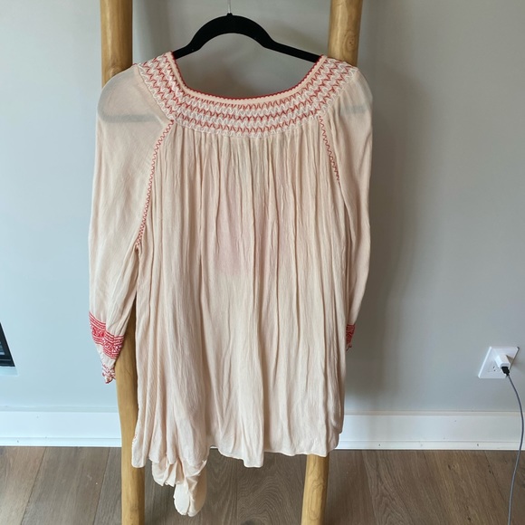 Frees people dress - Picture 3 of 3